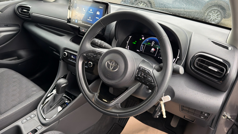 Toyota Yaris 1.5 Hybrid Design 5dr CVT Hybrid Hatchback